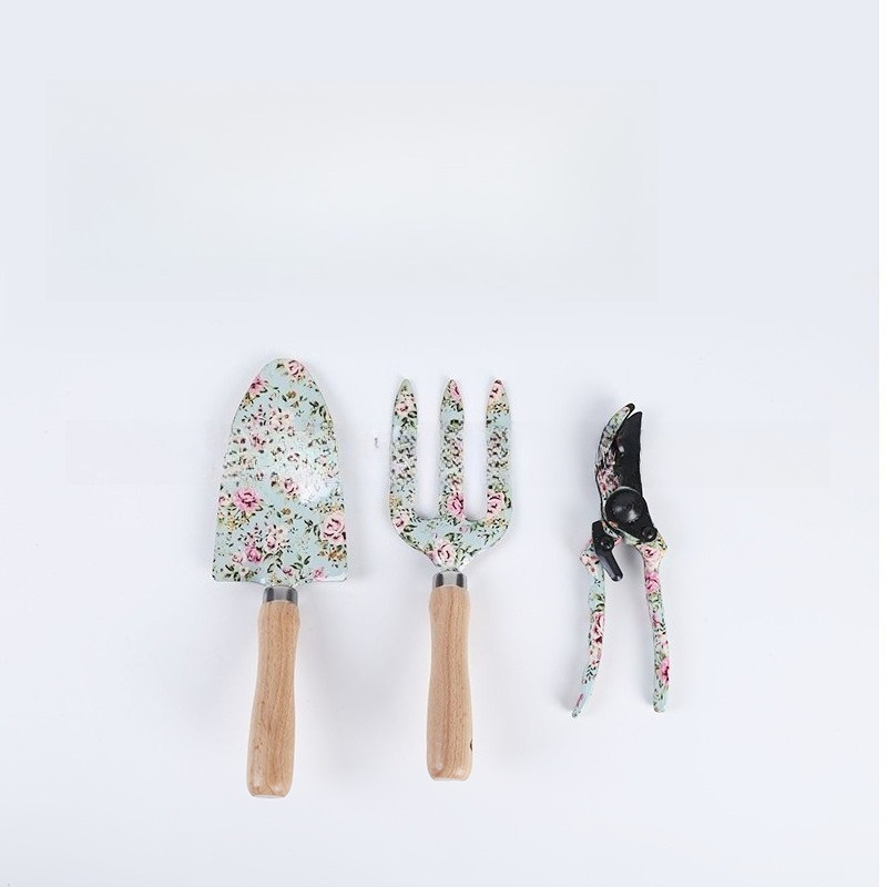 Set di 10 Attrezzi da Giardino - Gardening Tools On Sale recensione e prezzo