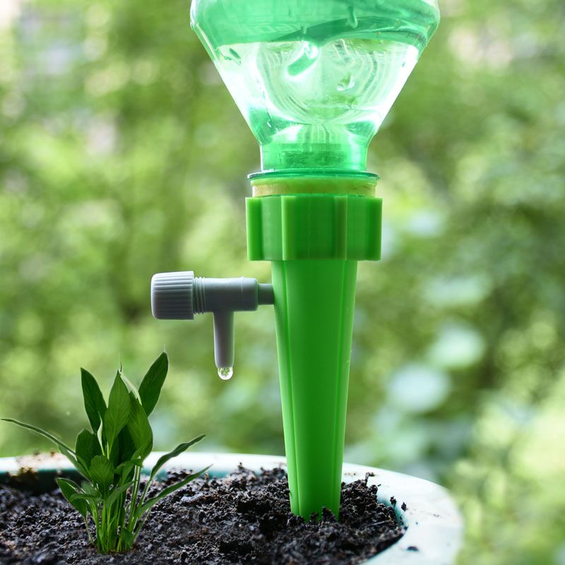 Sistema automatico di irrigazi - Root Watering Spike recensione e prezzo